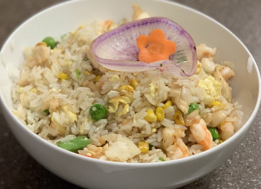 Imperial Fried Rice (gluten free) 玉米 几 下 反 Lin Jia Asian Kitchen